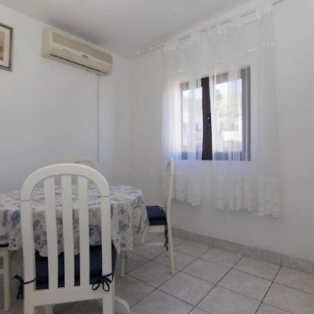 Apartments Jaksa Βις Εξωτερικό φωτογραφία